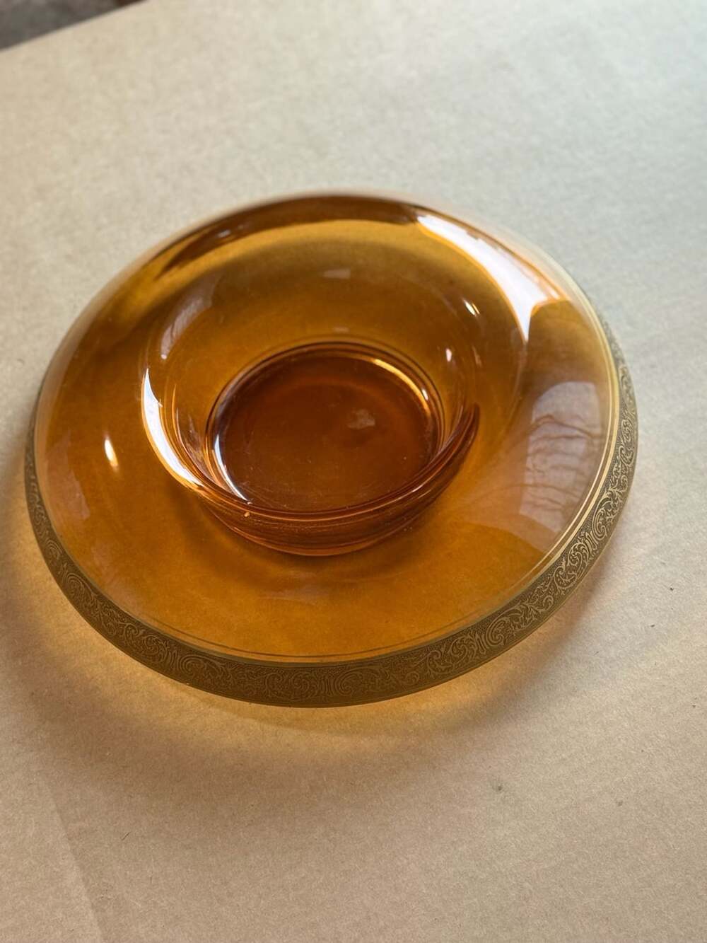Cambridge Florentine Dark Amber 14 Inch Rolled Edge Bowl
